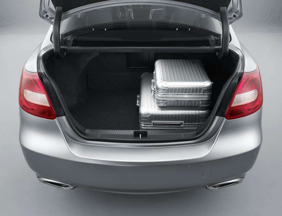  Suzuki Kizashi 2010 года  (фото 86 из 136)